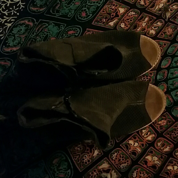 Toms Heels - Picture 2 of 4